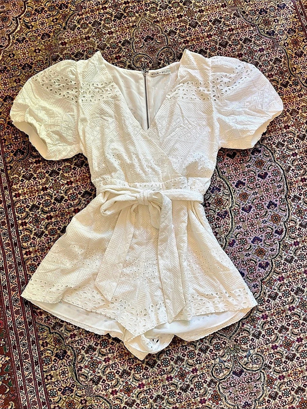 alice + olivia Eyelet Romper in White Size 12 Like New